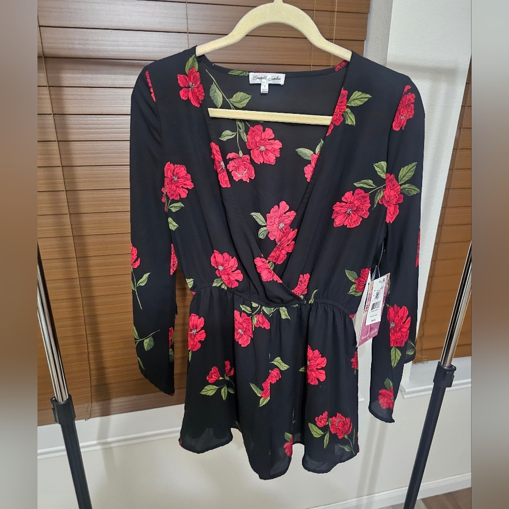 Women's clothing (273)